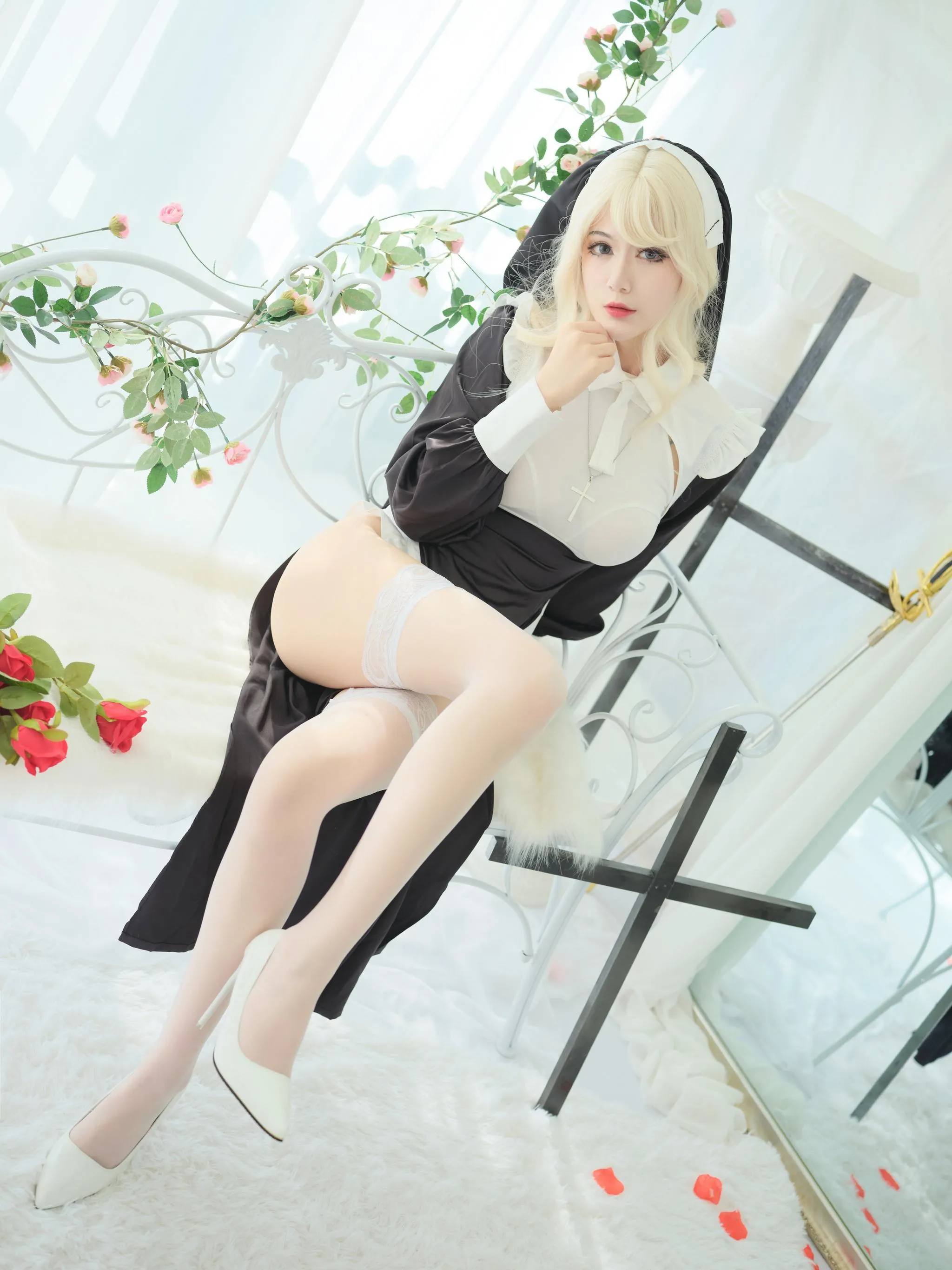 一米八的大梨子 – NO.014 修女 [36P]插图2